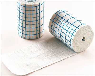 ¿Cuáles son los diferentes tamaños disponibles para los rollos de apósitos ad...